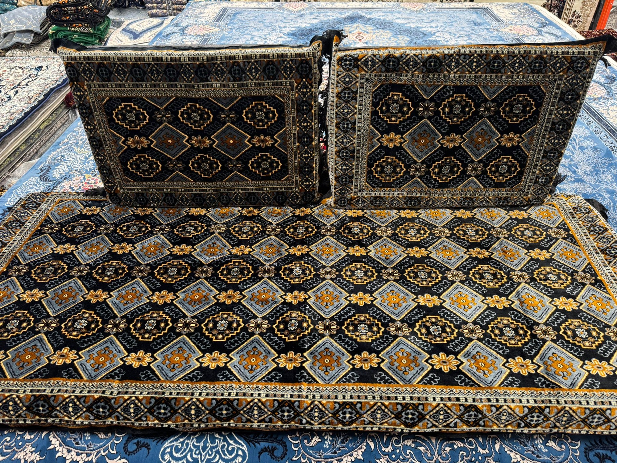 غطاء طقم توشك أفغاني جديد تقليدي بتصميم أسود - رمادي - ذهبي