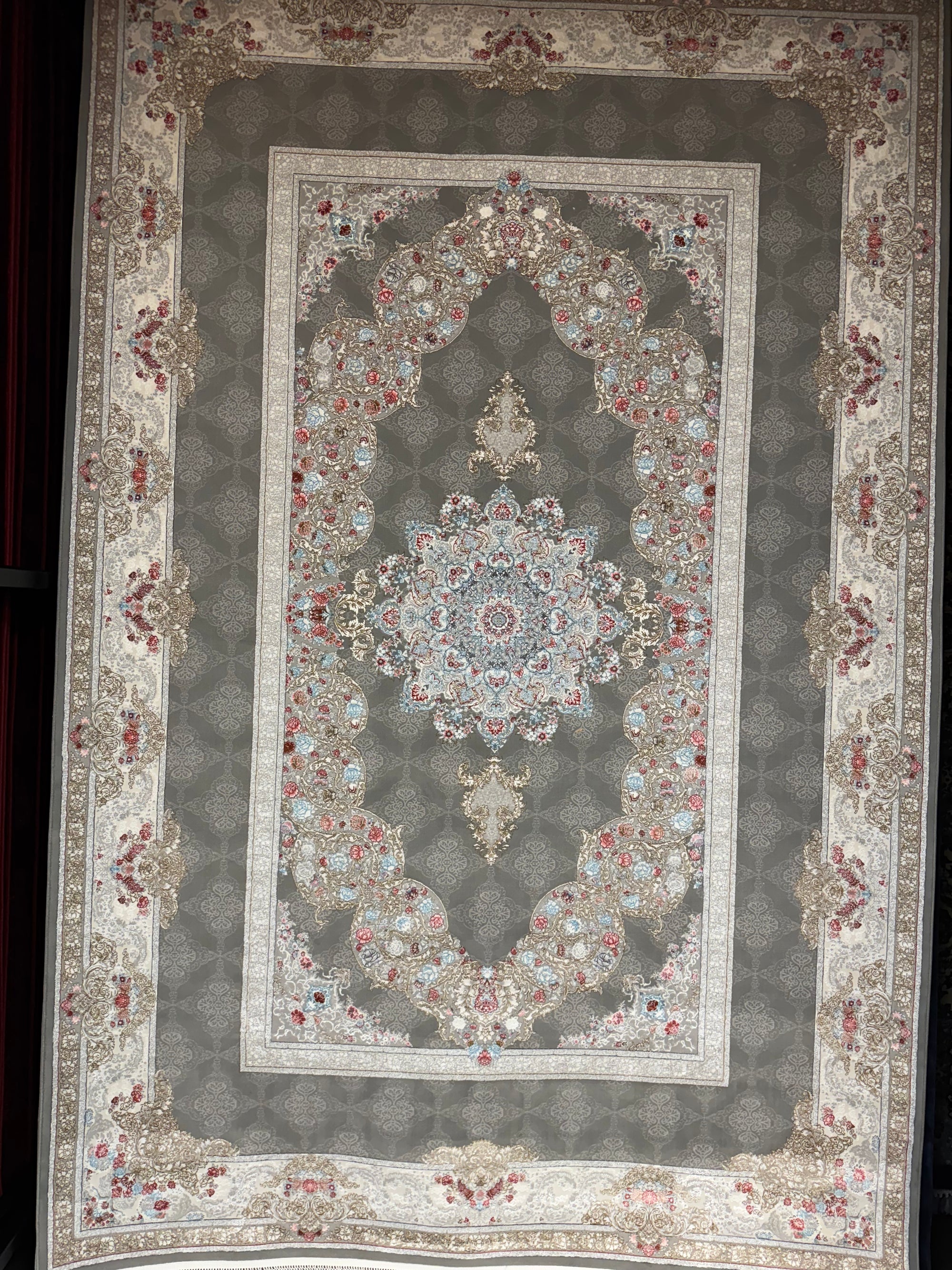 Classic Persian Carpet Medallion Design Gray Background Cream Border 2 Million Points