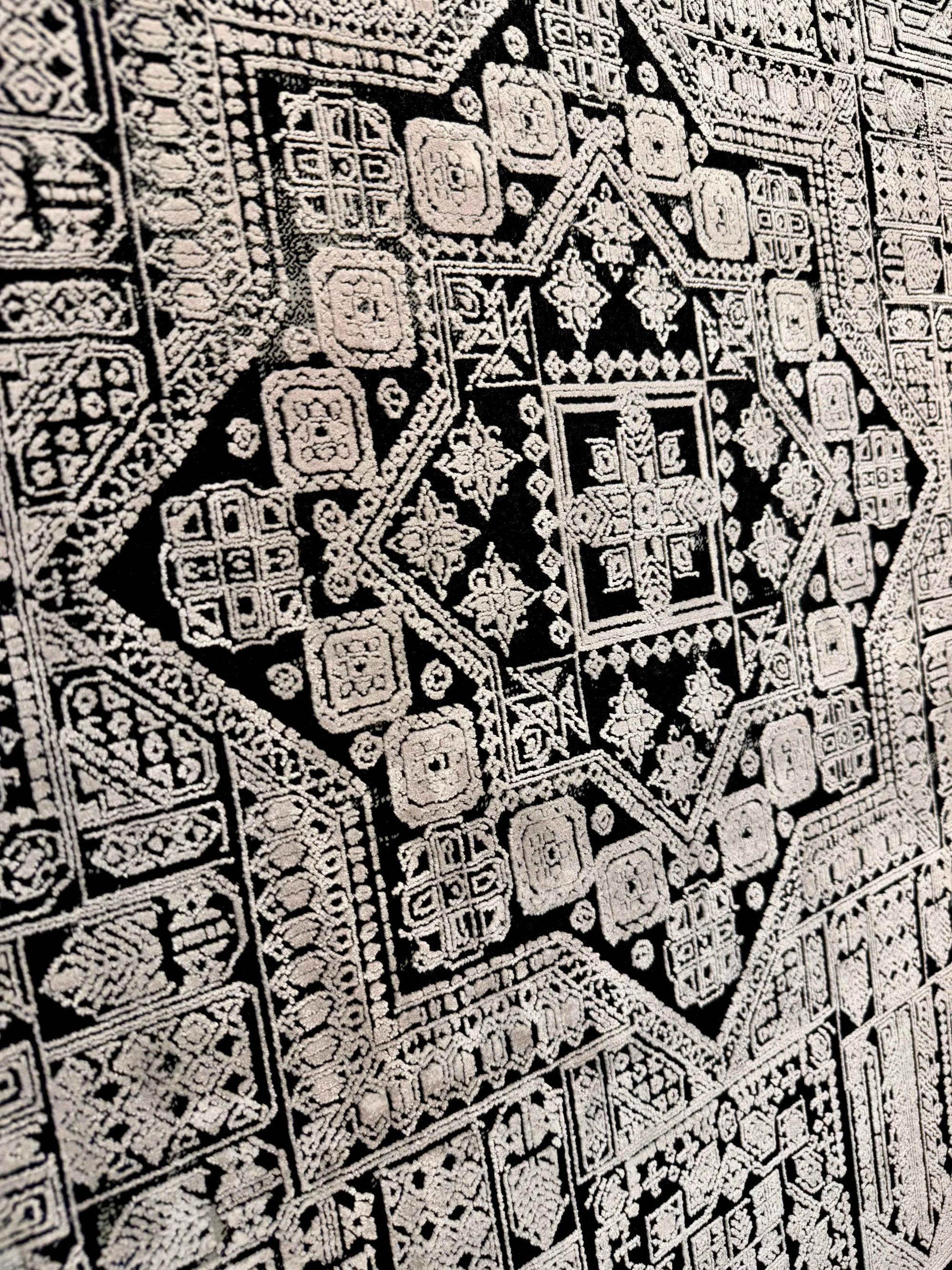 Black white Antique Bamboo Rug