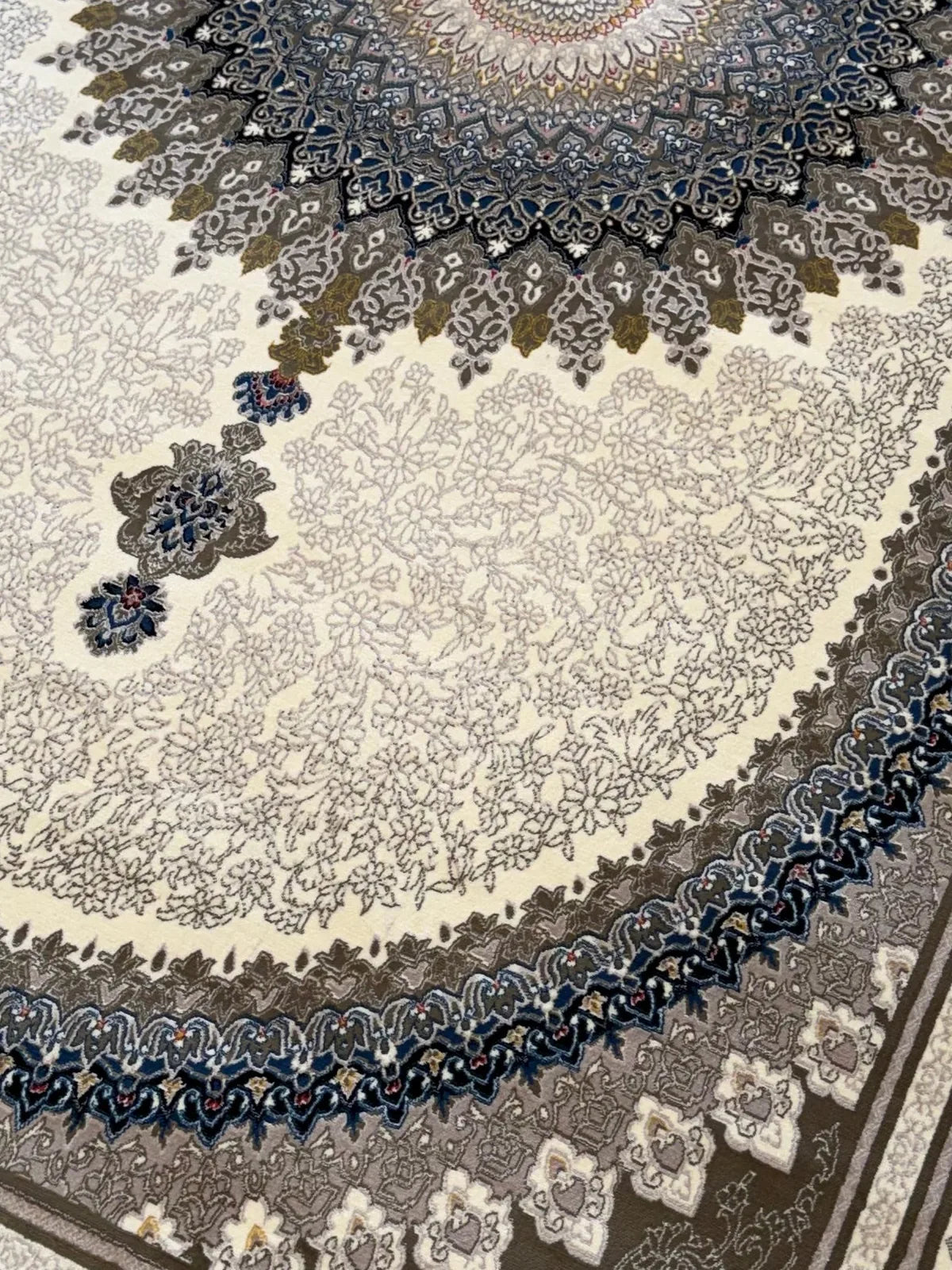 Ivory & Beige Medallion Persian Rug · 1200 Reeds medallion detail