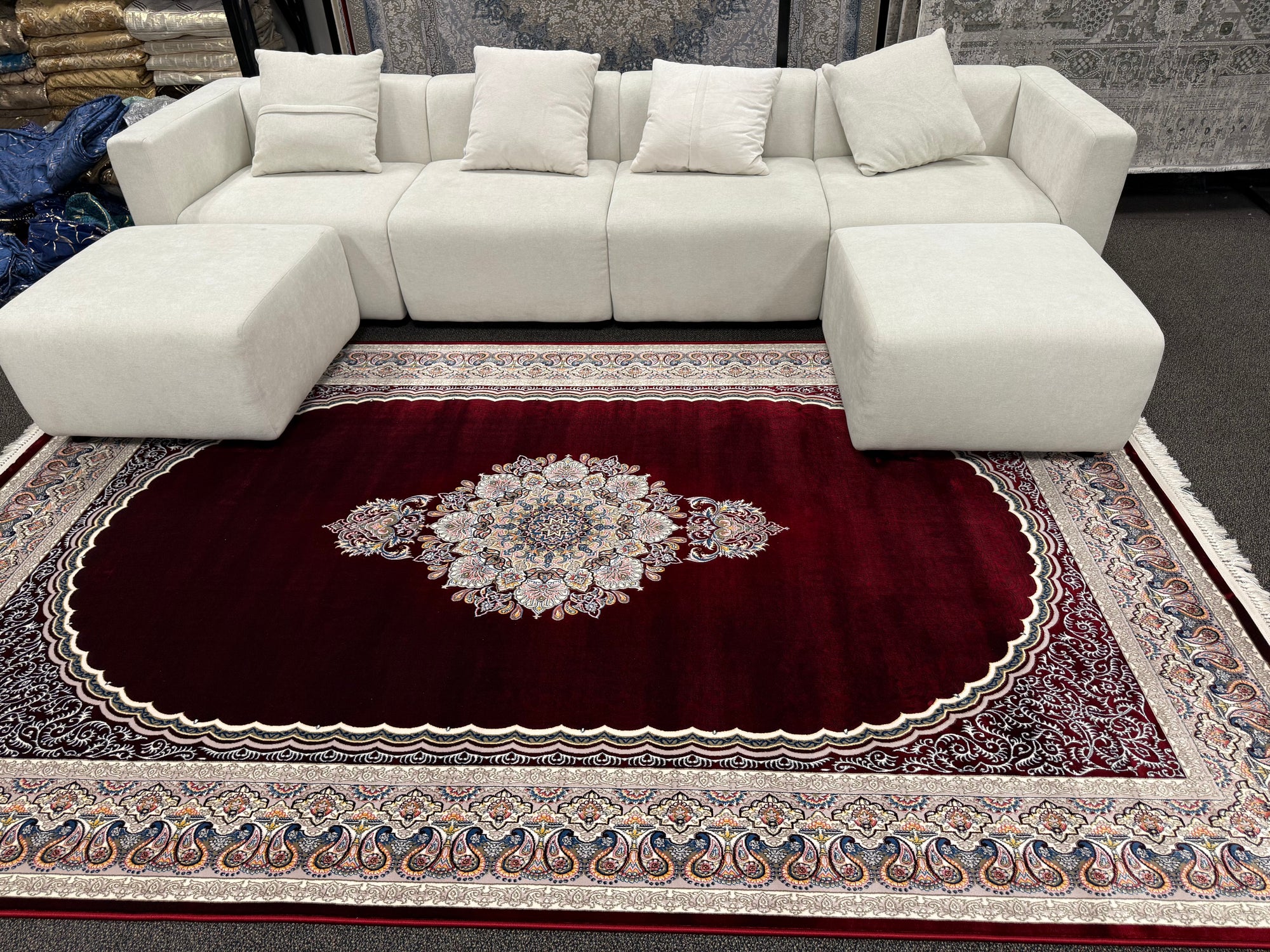 سجادة فارسية خمري مزخرفة · 1200 غرزة