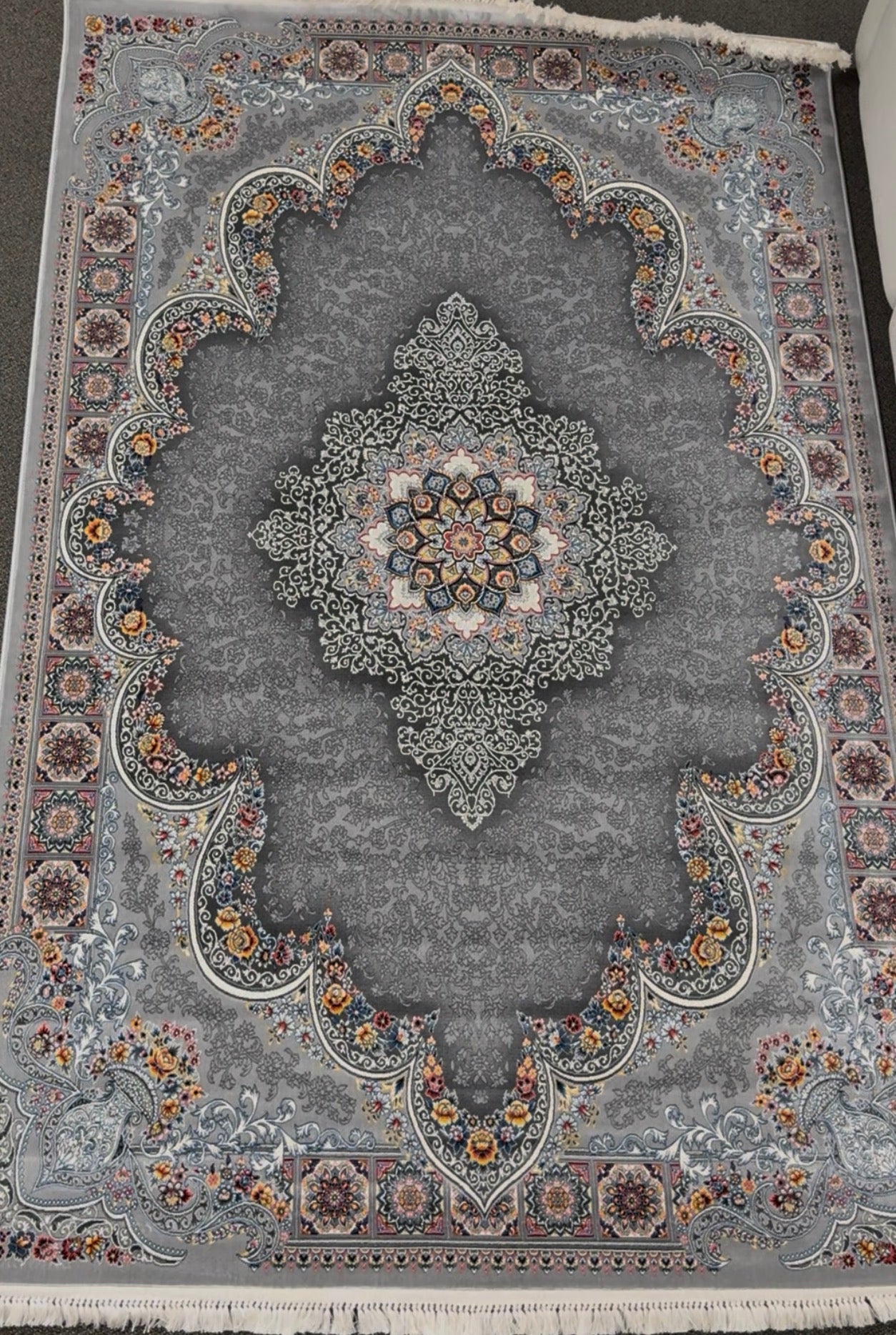 2026 Luxury Traditional Persian-Inspired Rug Light Gray Ornate Medallion Arch Design 1200 Reeds